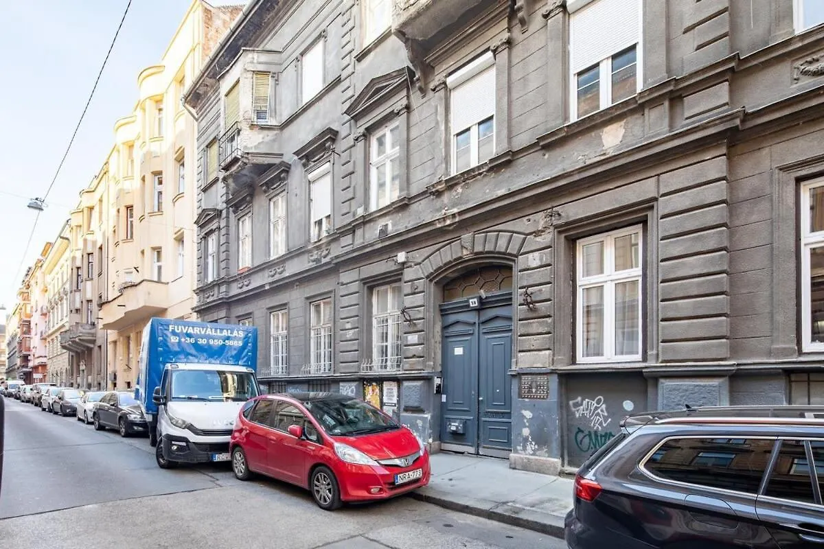 Cute Central Studio For Couples Budapest 0*,  Hungary
