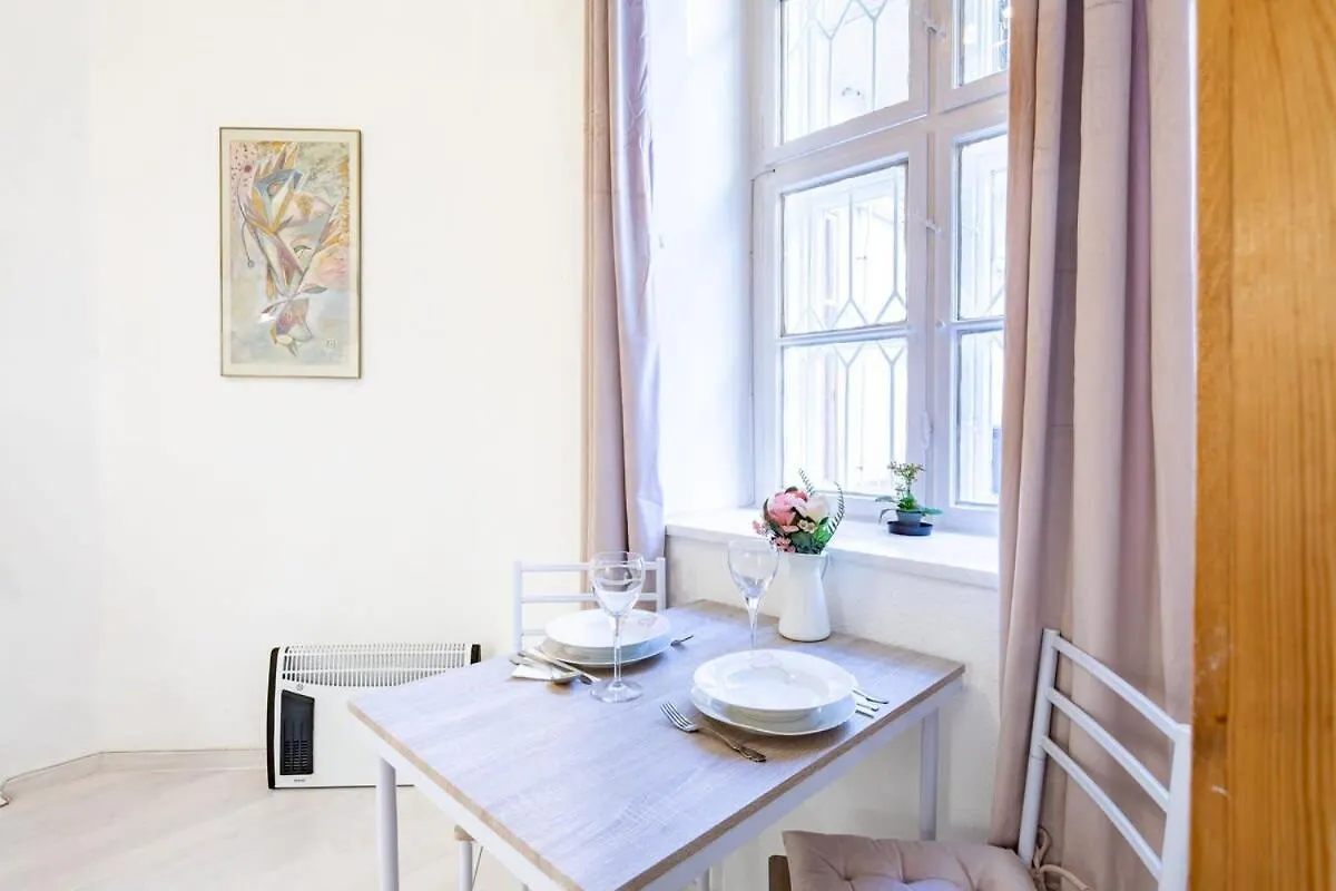 Cute Central Studio For Couples Budapesta 0*,  Ungaria